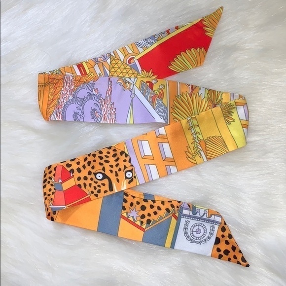Orange Cheetah Pyramid Scarf Twilly Bandeau Tie​​ - Picture 1 of 3